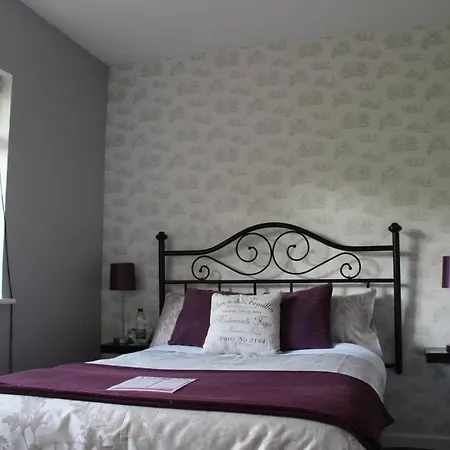 Loughnagore House Bed and breakfast